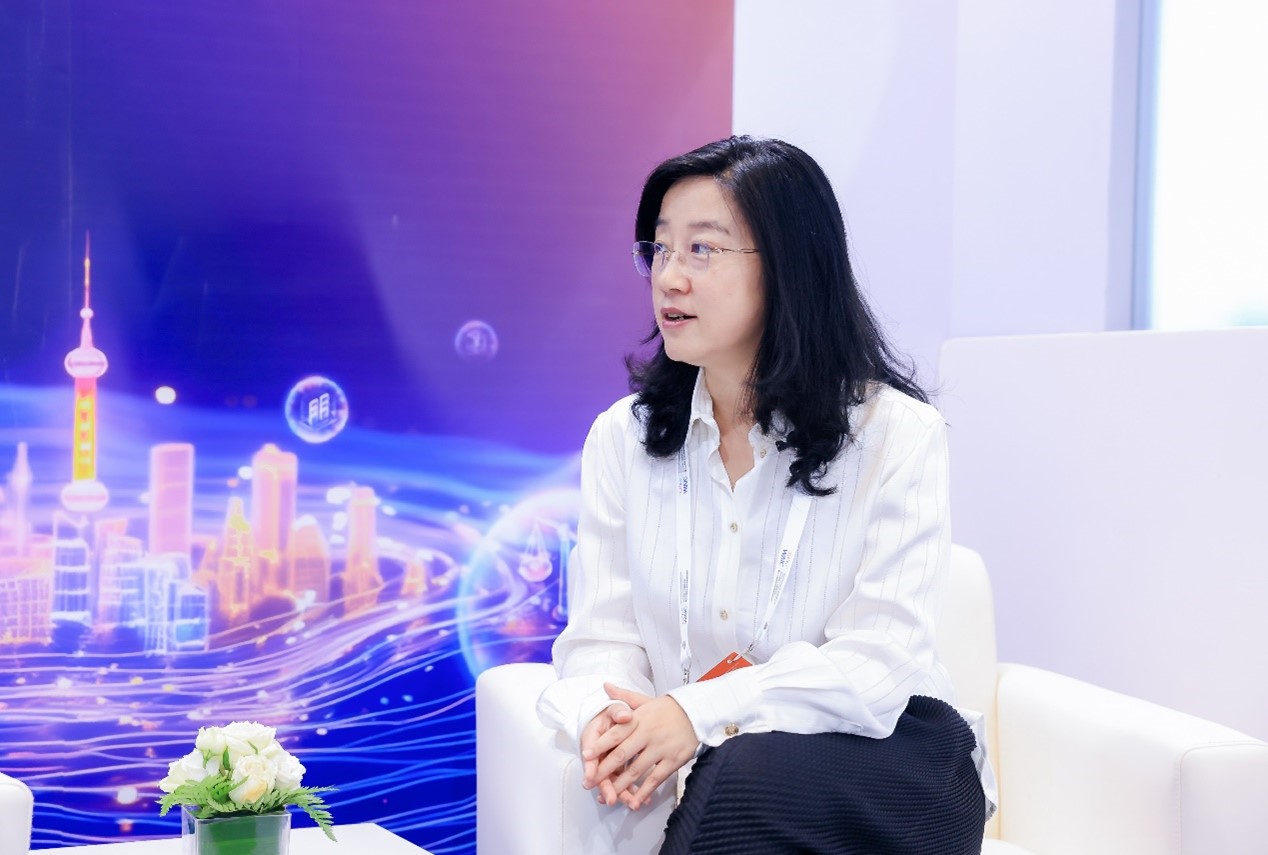 1720359786610466.jpg 2d051UF352.jpg